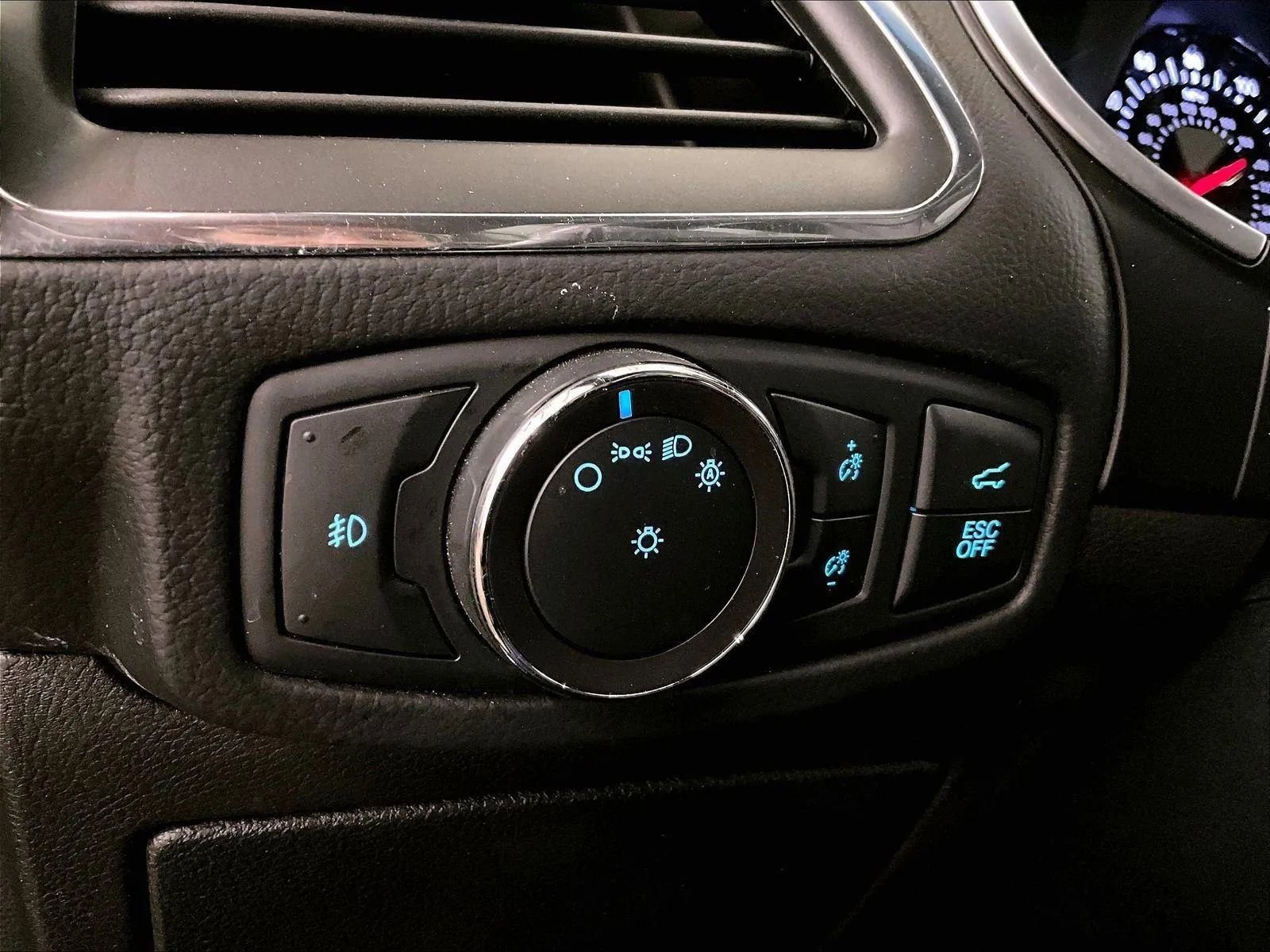 Certified 2019 Ford Edge ST w/ Equipment Group 401A AWD/4WD image 30