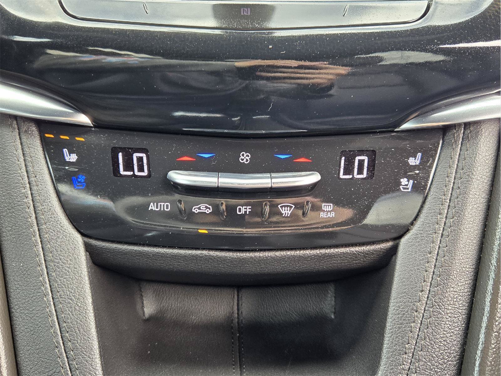 Used 2020 Cadillac XT6 Sport AWD/4WD image 17