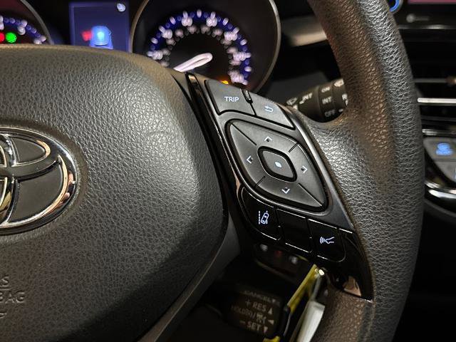 Used 2020 Toyota C-HR LE image 20