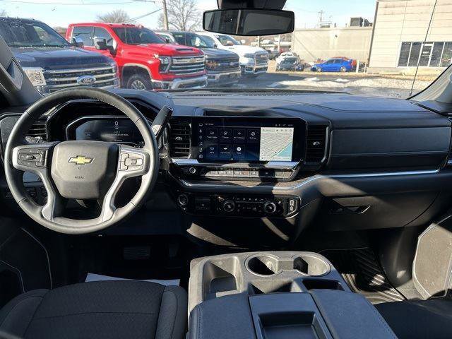 Used 2025 Chevrolet Silverado 1500 LT image 21