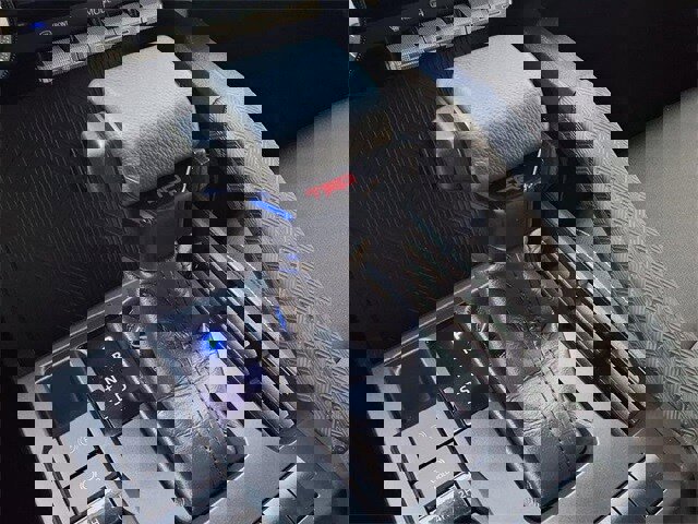 Used 2024 Toyota Tacoma TRD Off-Road image 16