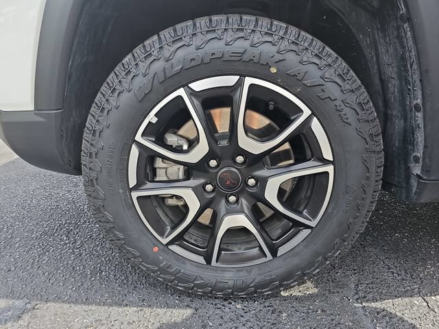 Used 2025 Jeep Compass Trailhawk AWD/4WD image 34