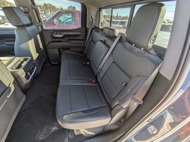 Used 2024 GMC Sierra 1500 SLT w/ SLT Convenience Package AWD/4WD image 17