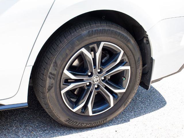 Used 2025 Toyota Sienna Platinum AWD/4WD image 6