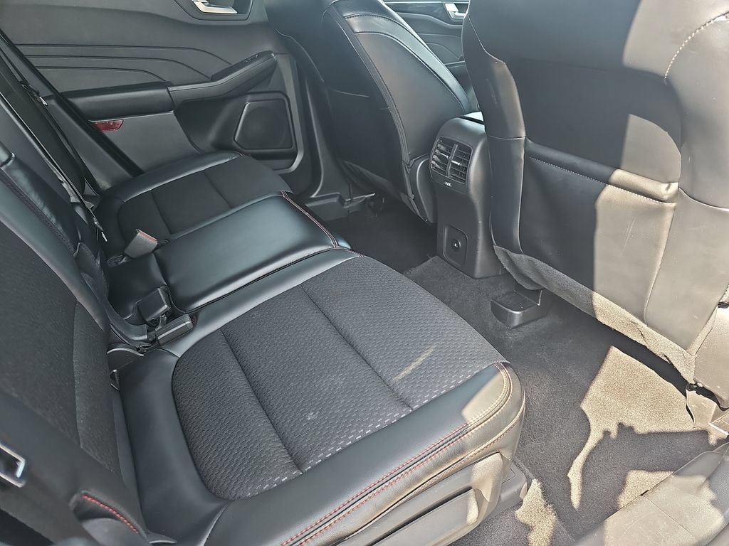 Certified 2025 Ford Escape ST-Line Select AWD/4WD image 11