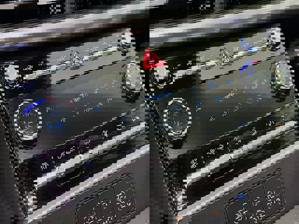 Used 2025 Hyundai Santa Fe SEL image 20