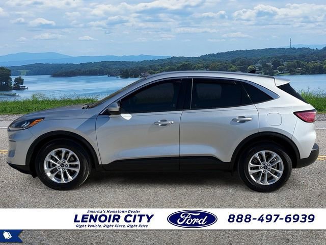 Certified 2020 Ford Escape SE image 2