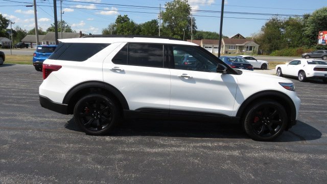 Certified 2023 Ford Explorer ST w/ Equipment Group 401A image 6