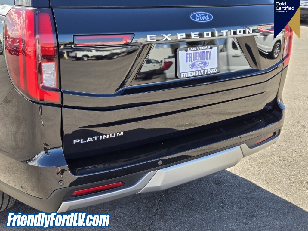 Certified 2025 Ford Expedition Platinum w/ Driver's Package AWD/4WD image 5
