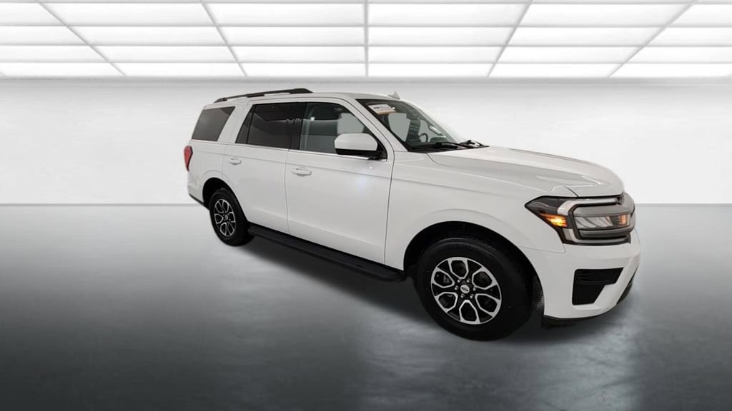 Certified 2024 Ford Expedition XLT AWD/4WD image 9