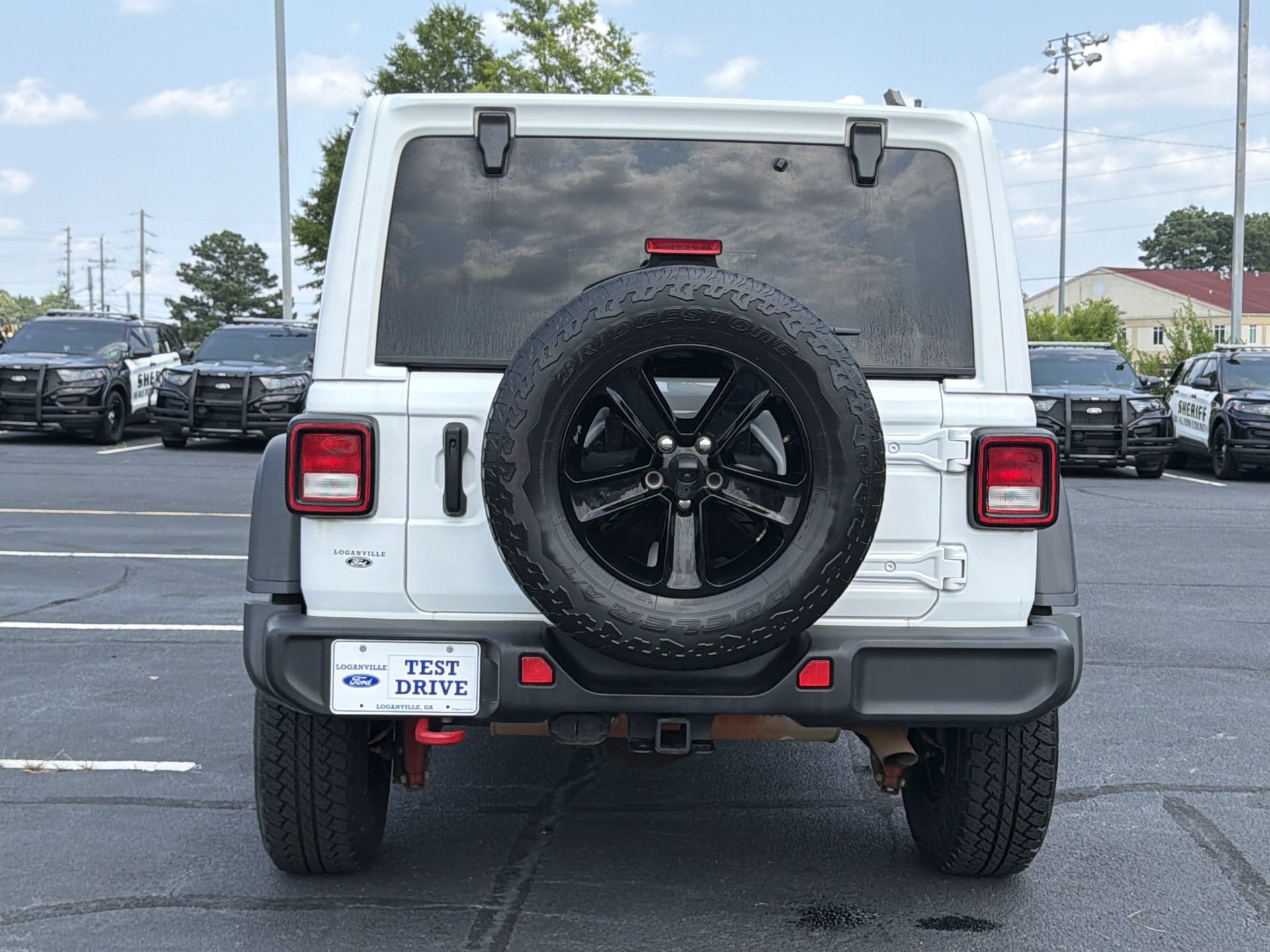 Used 2023 Jeep Wrangler Unlimited Rubicon AWD/4WD image 24