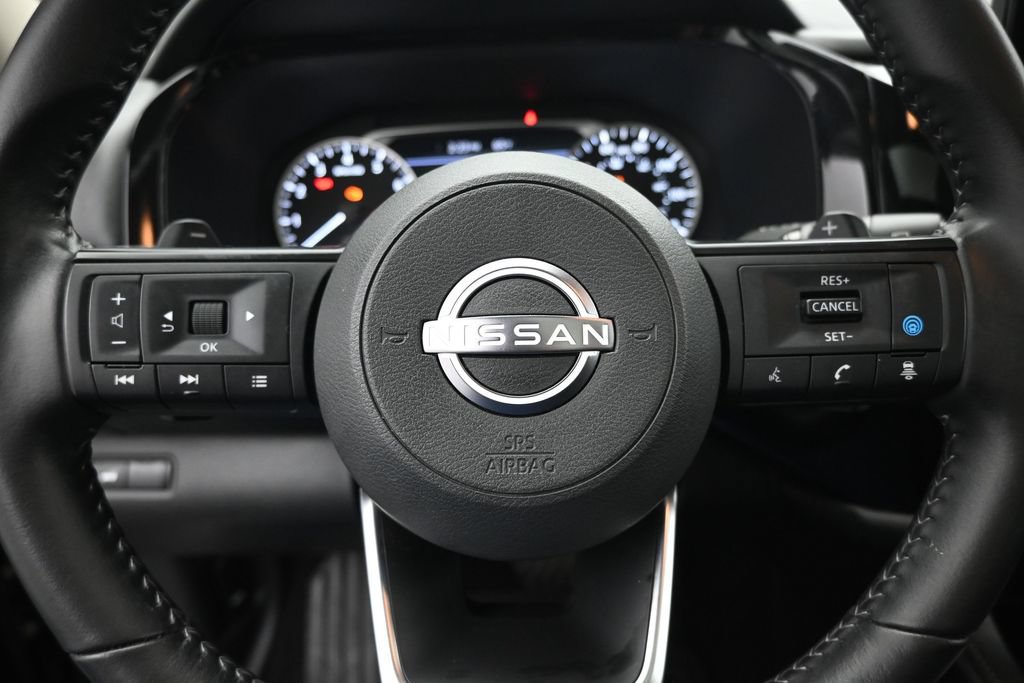 Used 2025 Nissan Pathfinder SV w/ SV Premium Package AWD/4WD image 11