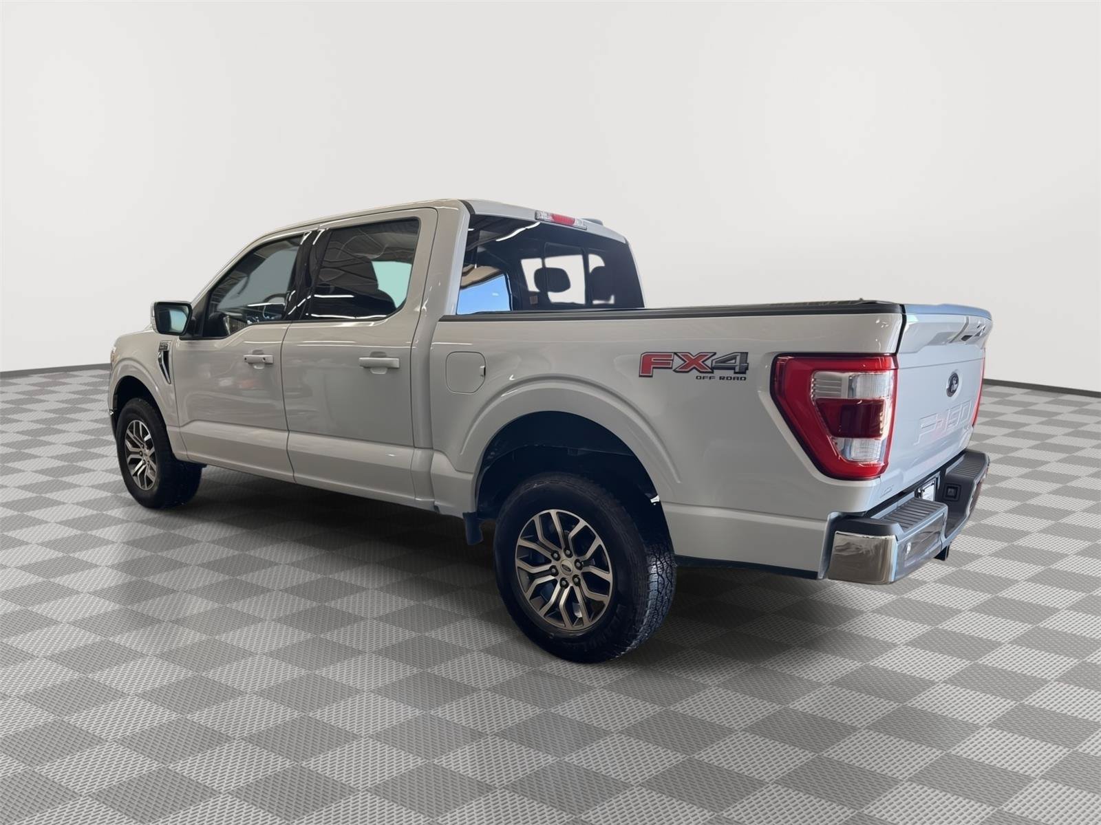 Certified 2022 Ford F150 Lariat w/ Equipment Group 501A Mid AWD/4WD image 9
