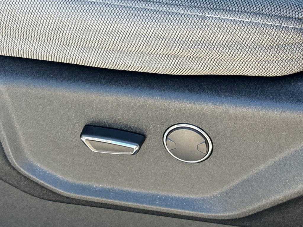 Certified 2019 Ford F250 XLT w/ XLT Value Package image 24