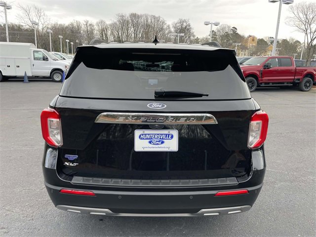 Certified 2020 Ford Explorer XLT w/ Equipment Group 202A image 4