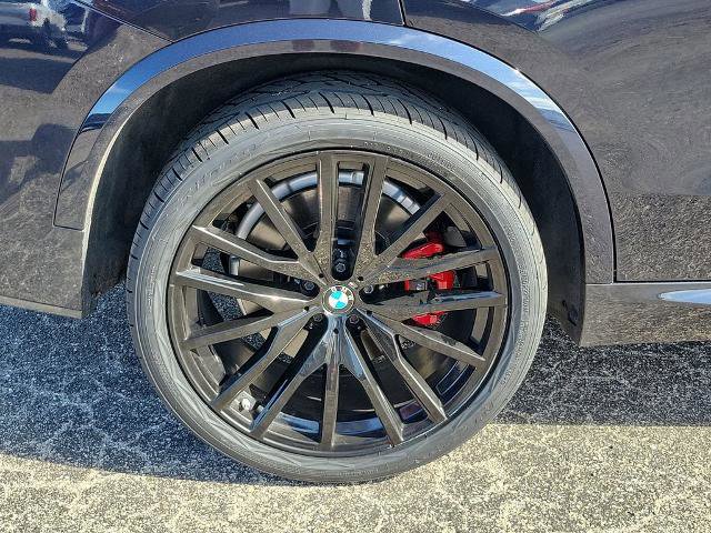 Used 2021 BMW X5 M50i w/ Executive Package image 5