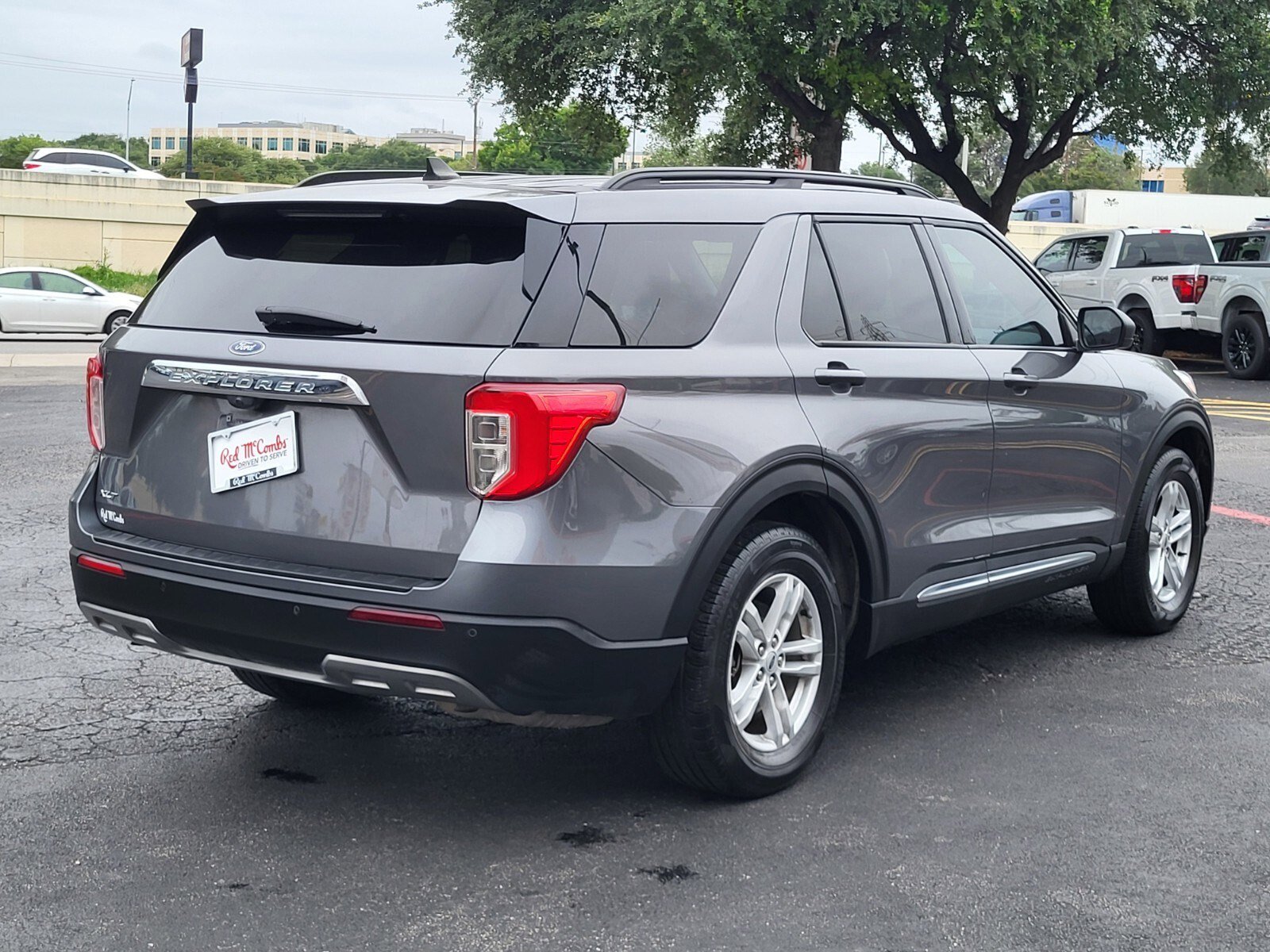 Certified 2023 Ford Explorer XLT w/ Equipment Group 202A RWD image 4