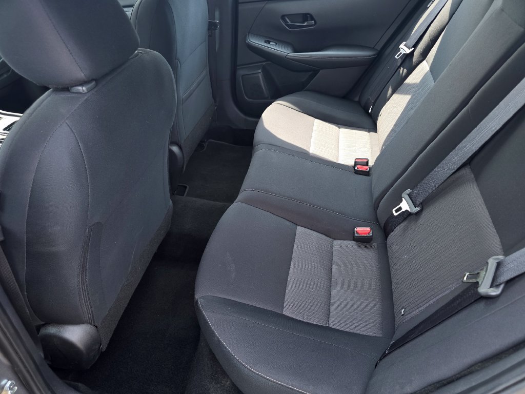 Used 2024 Nissan Sentra SV FWD image 10
