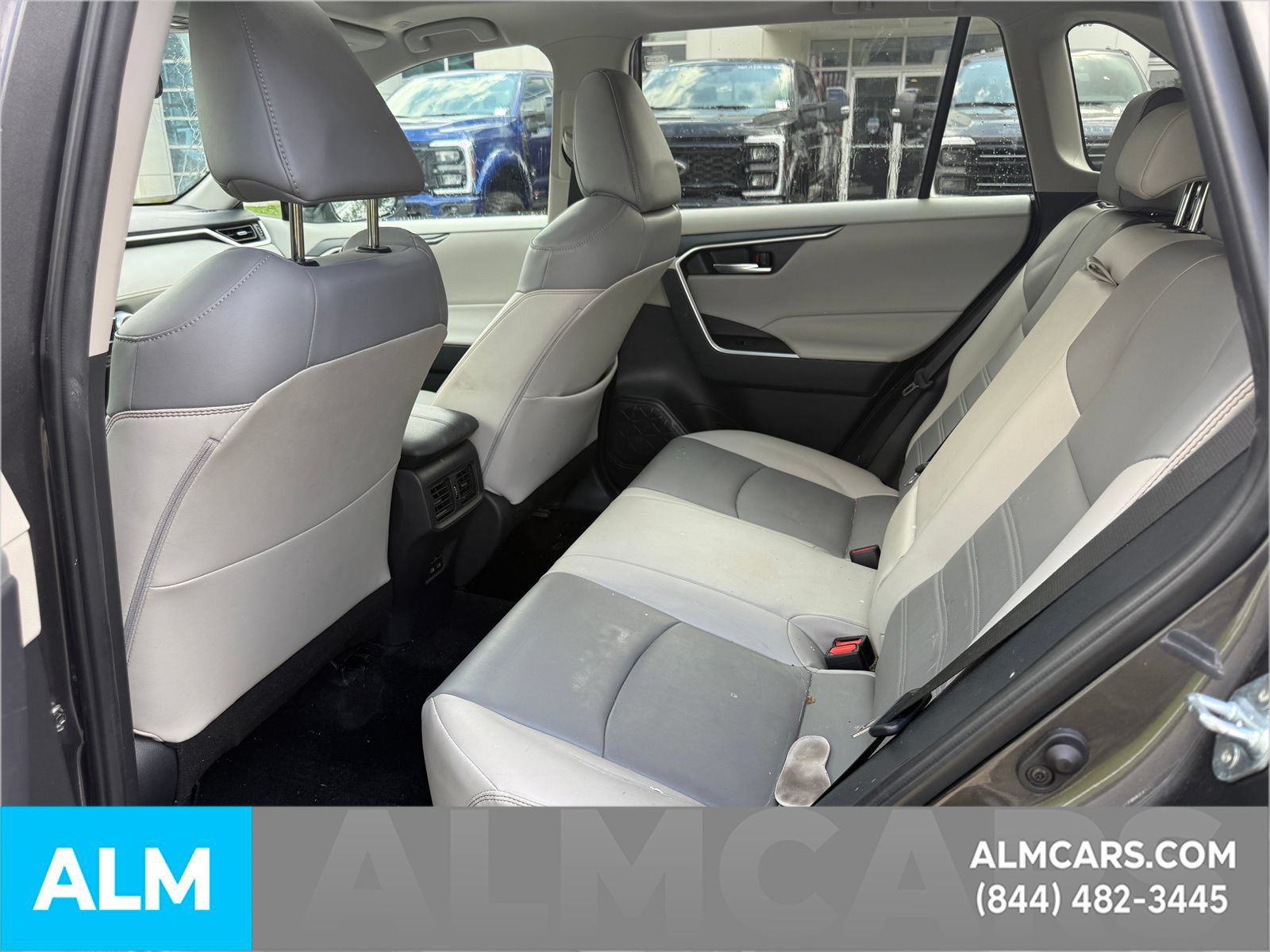 Used 2024 Toyota RAV4 XLE Premium FWD image 11