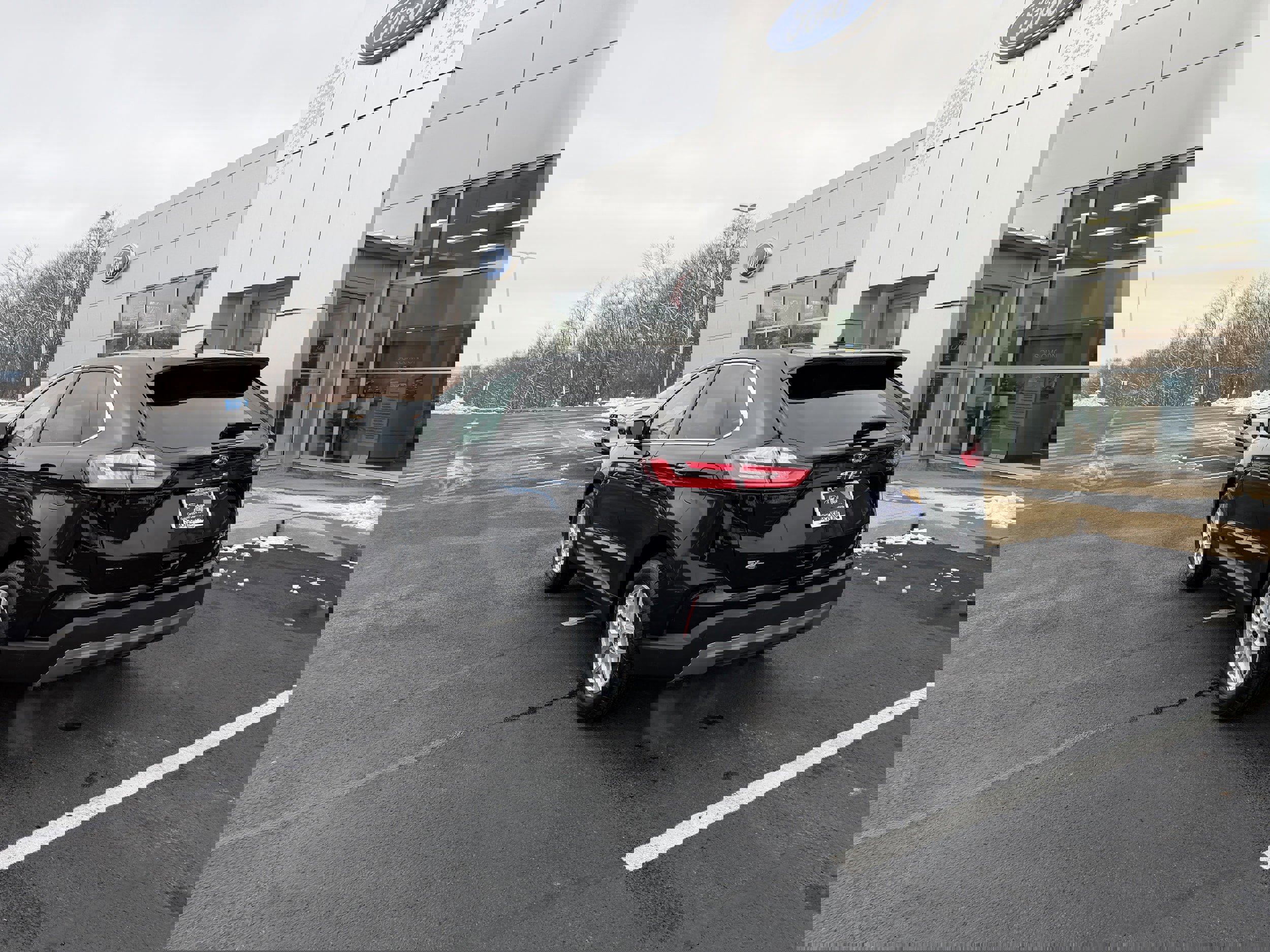 Certified 2024 Ford Edge SEL w/ Convenience Package image 5