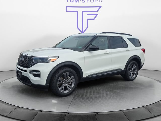 Certified 2022 Ford Explorer XLT w/ Equipment Group 202A