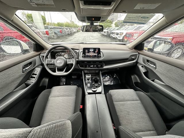 Used 2023 Nissan Rogue SV AWD/4WD image 17