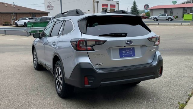 Used 2022 Subaru Outback Premium AWD/4WD image 8