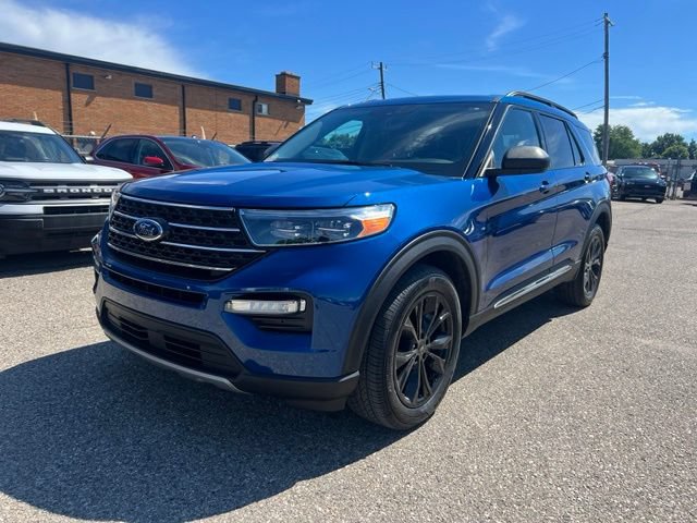 Certified 2022 Ford Explorer XLT w/ Equipment Group 202A AWD/4WD image 29