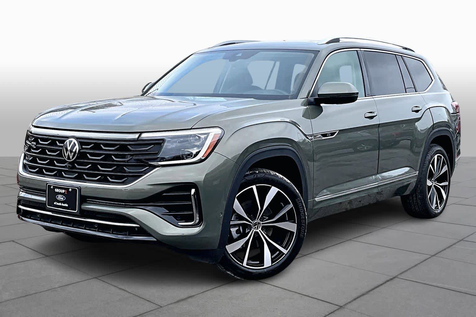 Used 2025 Volkswagen Atlas SEL Premium R-Line AWD/4WD image 35