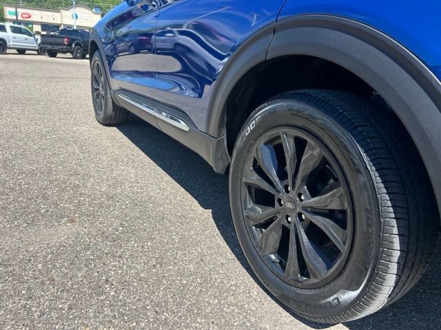 Certified 2022 Ford Explorer XLT w/ Equipment Group 202A AWD/4WD image 27