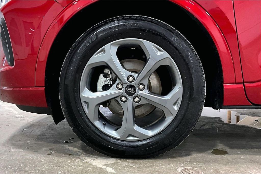 Certified 2023 Ford Escape ST-Line w/ Tech Pack #1 image 9