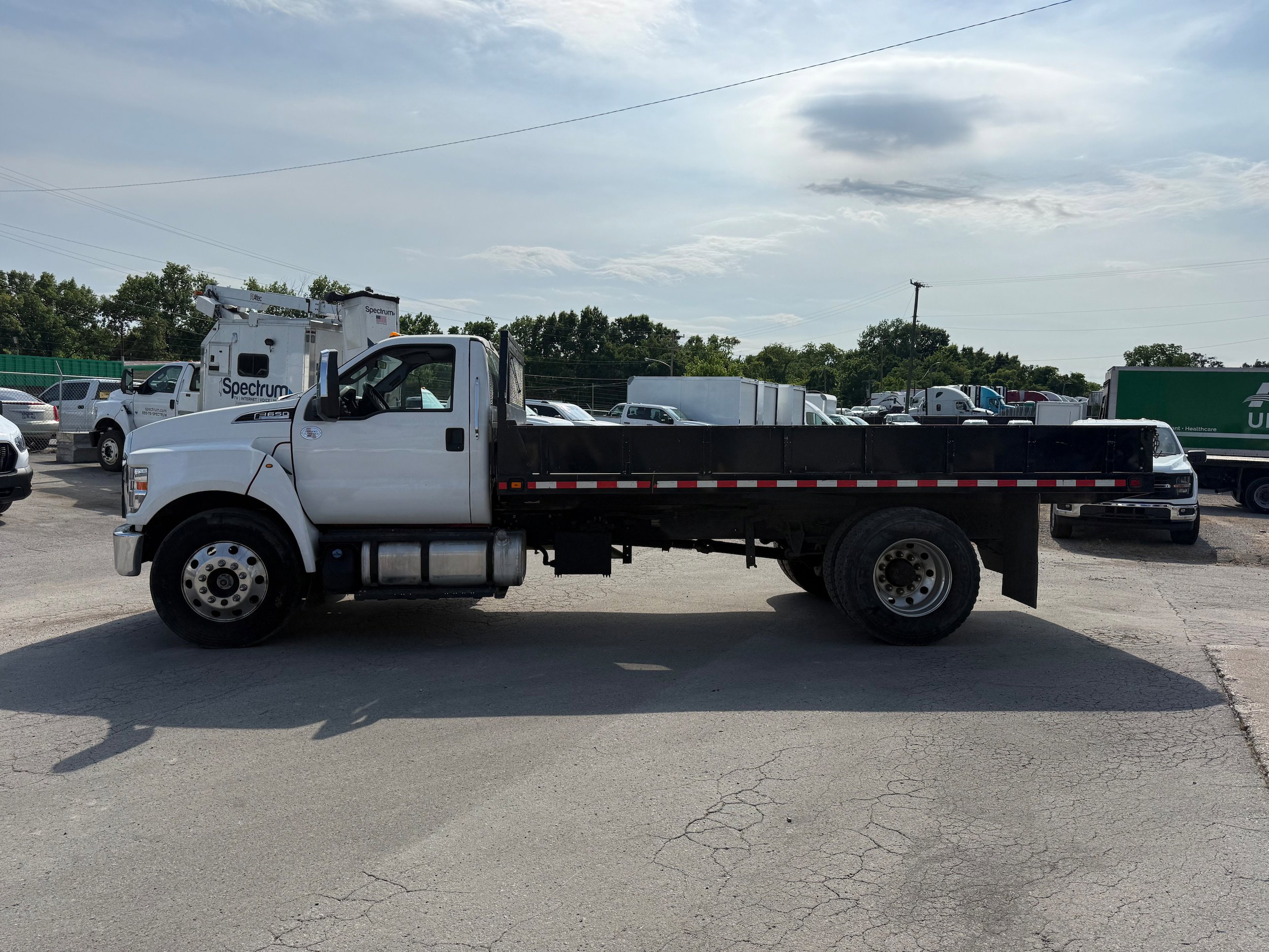 Certified 2019 Ford F650 2WD Regular Cab Super Duty image 8