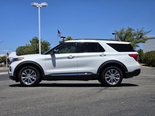 Certified 2023 Ford Explorer XLT w/ Equipment Group 202A AWD/4WD image 7