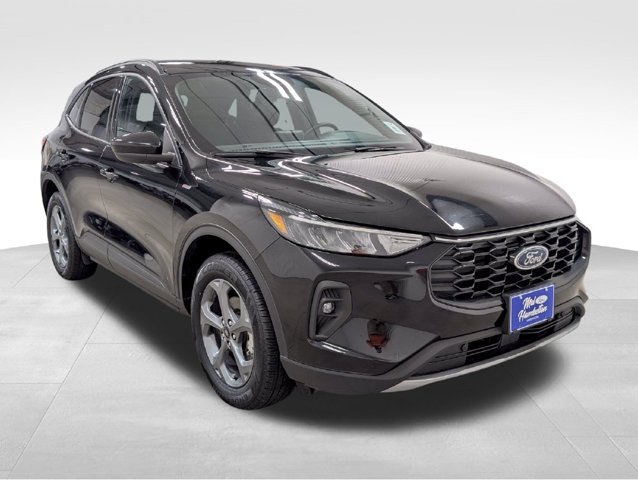 Certified 2025 Ford Escape ST-Line Select AWD/4WD image 17