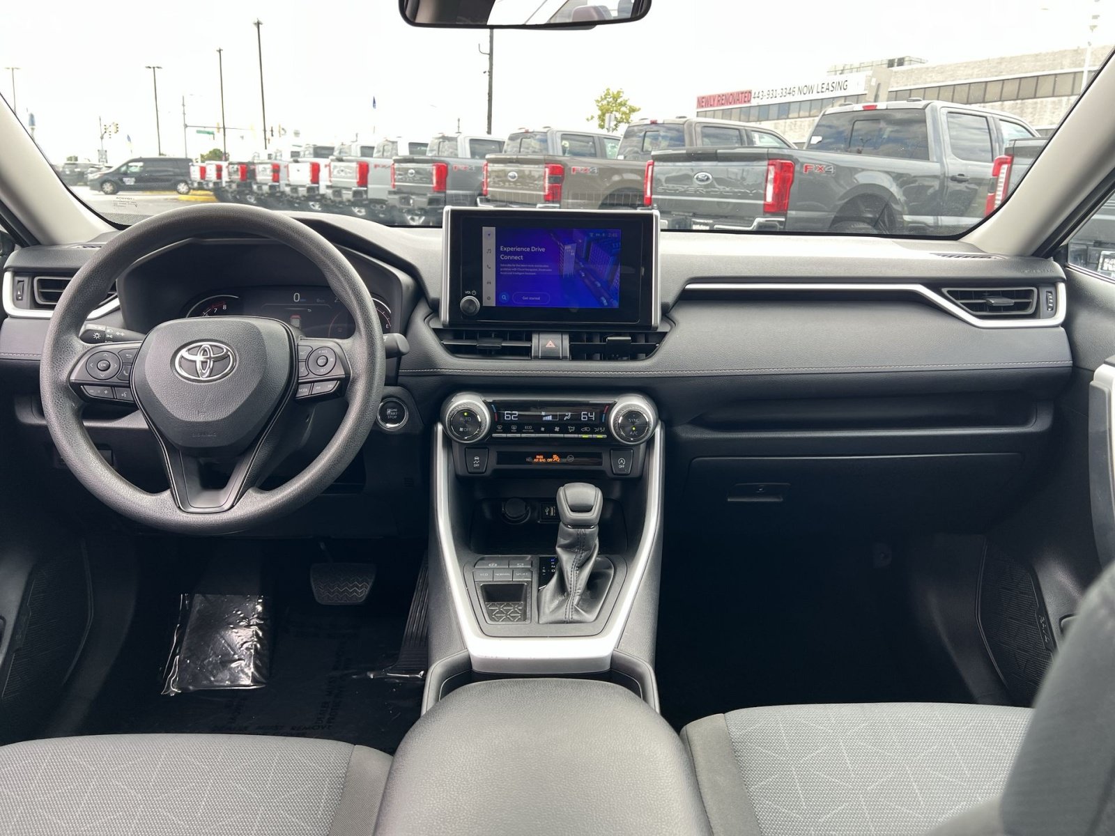Used 2025 Toyota RAV4 XLE FWD image 22