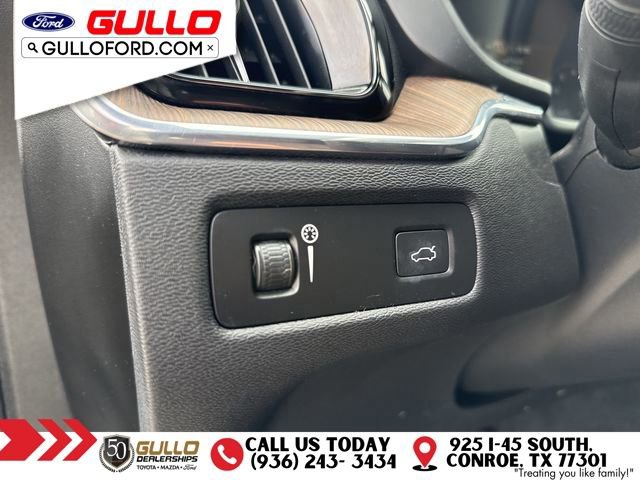 Used 2021 Volvo XC60 T5 Momentum w/ Advanced Package FWD image 19