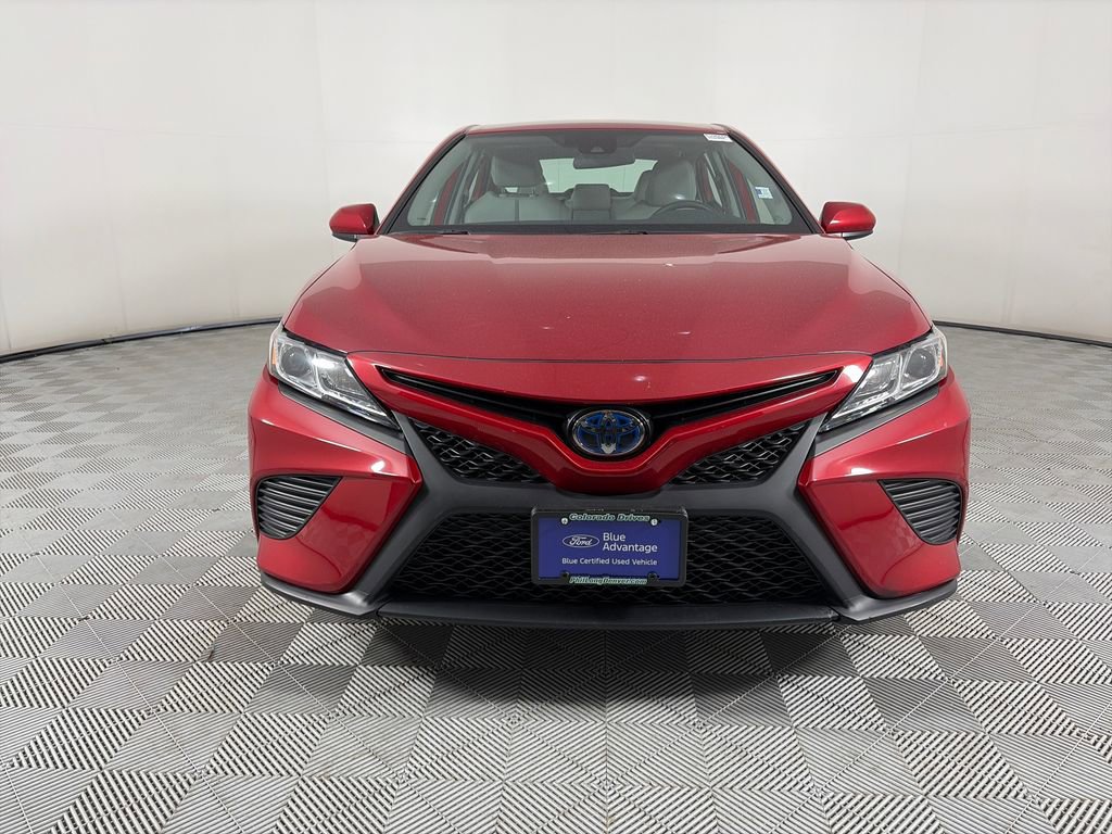 Used 2020 Toyota Camry SE w/ Carpet Mat Package FWD image 2