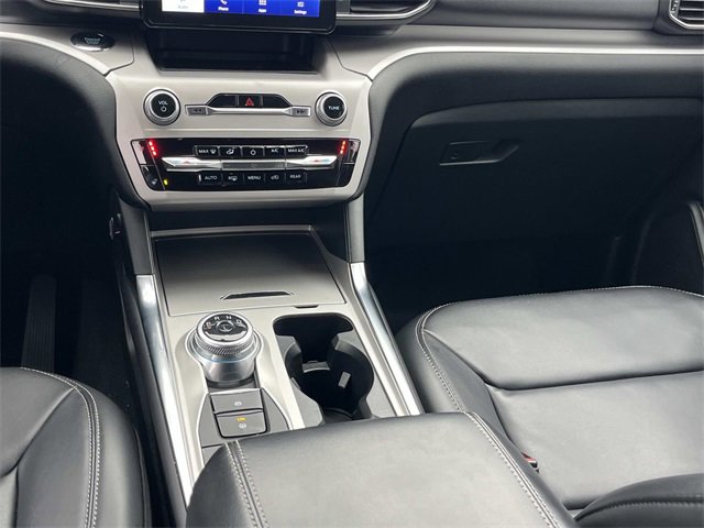 Certified 2023 Ford Explorer XLT w/ Equipment Group 202A image 17