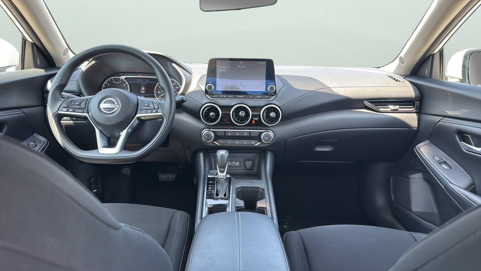 Used 2025 Nissan Sentra SV FWD image 21