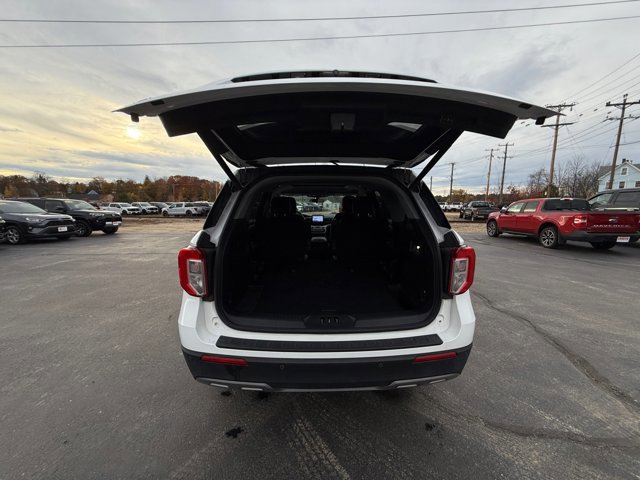 Certified 2020 Ford Explorer XLT w/ Equipment Group 202A image 28