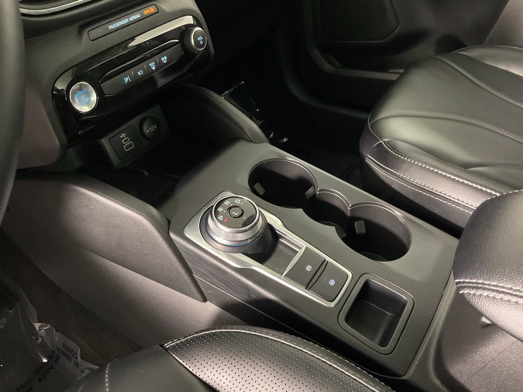Certified 2025 Ford Escape Platinum w/ Premium Technology Package FWD image 20