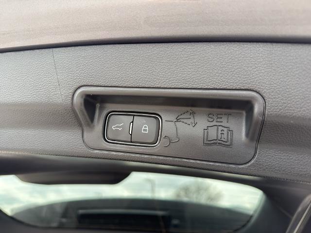 Certified 2022 Ford Explorer XLT w/ Equipment Group 202A image 20