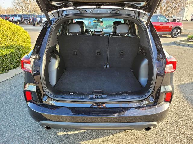 Certified 2023 Ford Escape ST-Line image 10