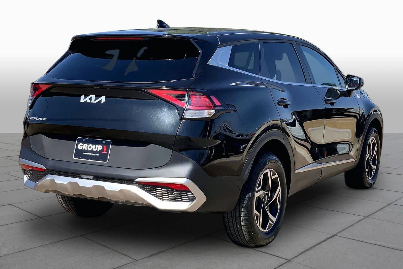 Used 2023 Kia Sportage LX AWD/4WD image 13