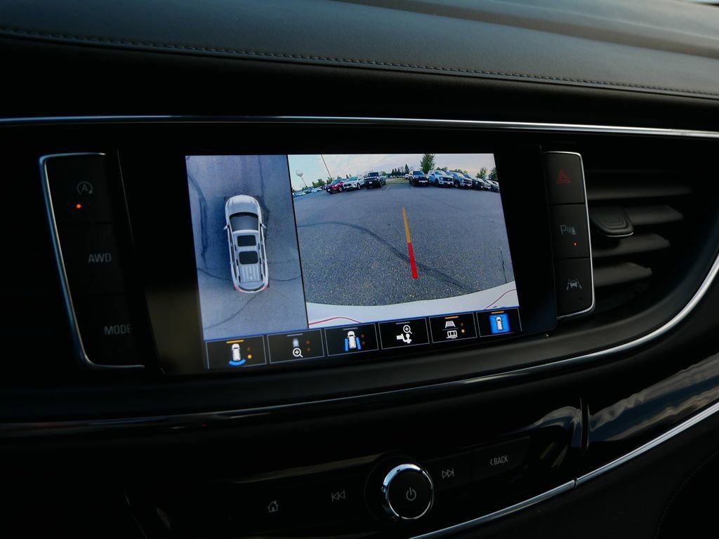 Used 2022 Buick Enclave Avenir image 29