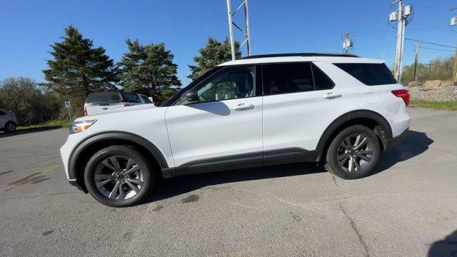 Certified 2021 Ford Explorer XLT w/ Equipment Group 202A AWD/4WD image 6