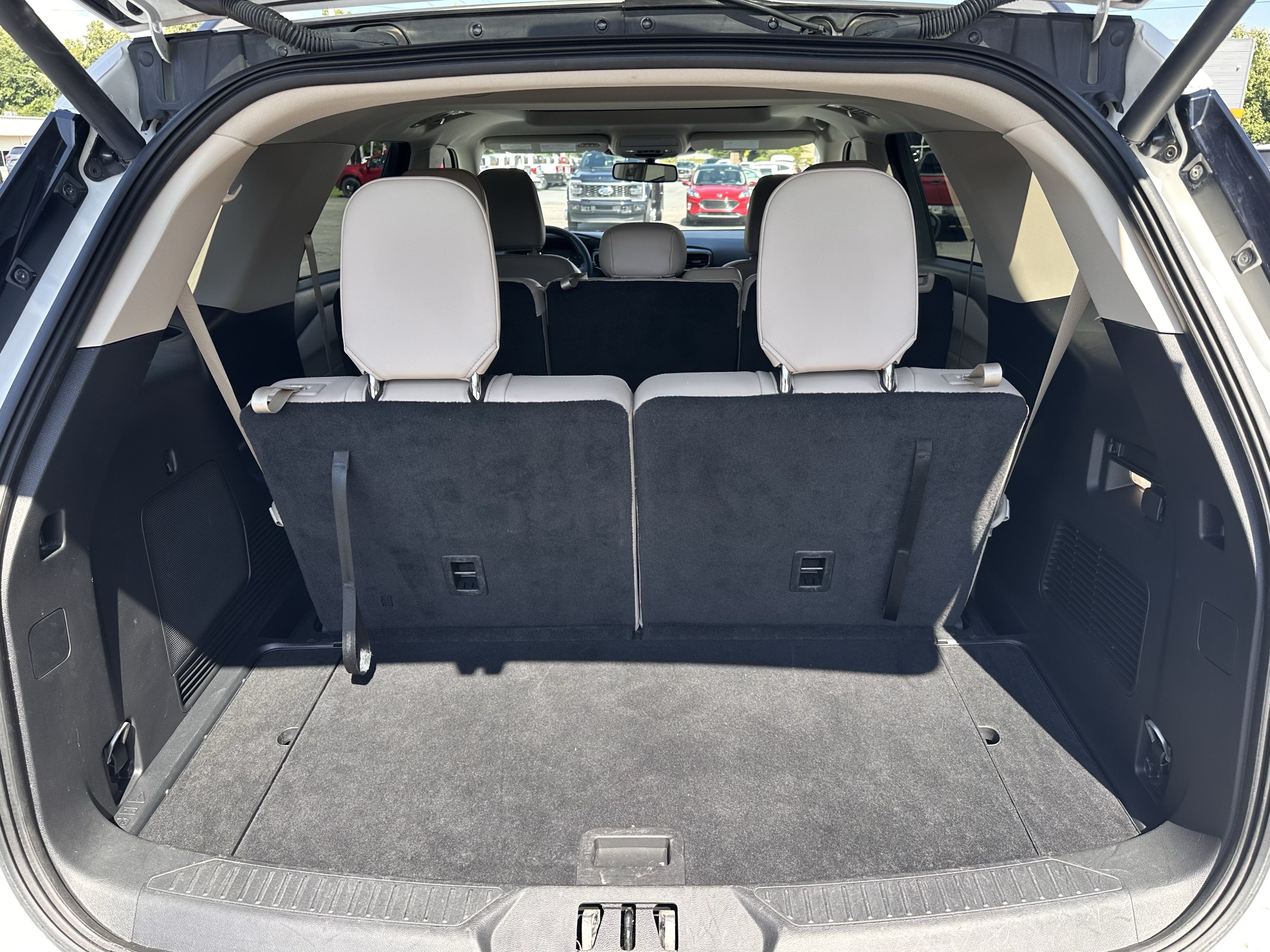 Certified 2023 Ford Explorer XLT w/ Equipment Group 202A AWD/4WD image 18