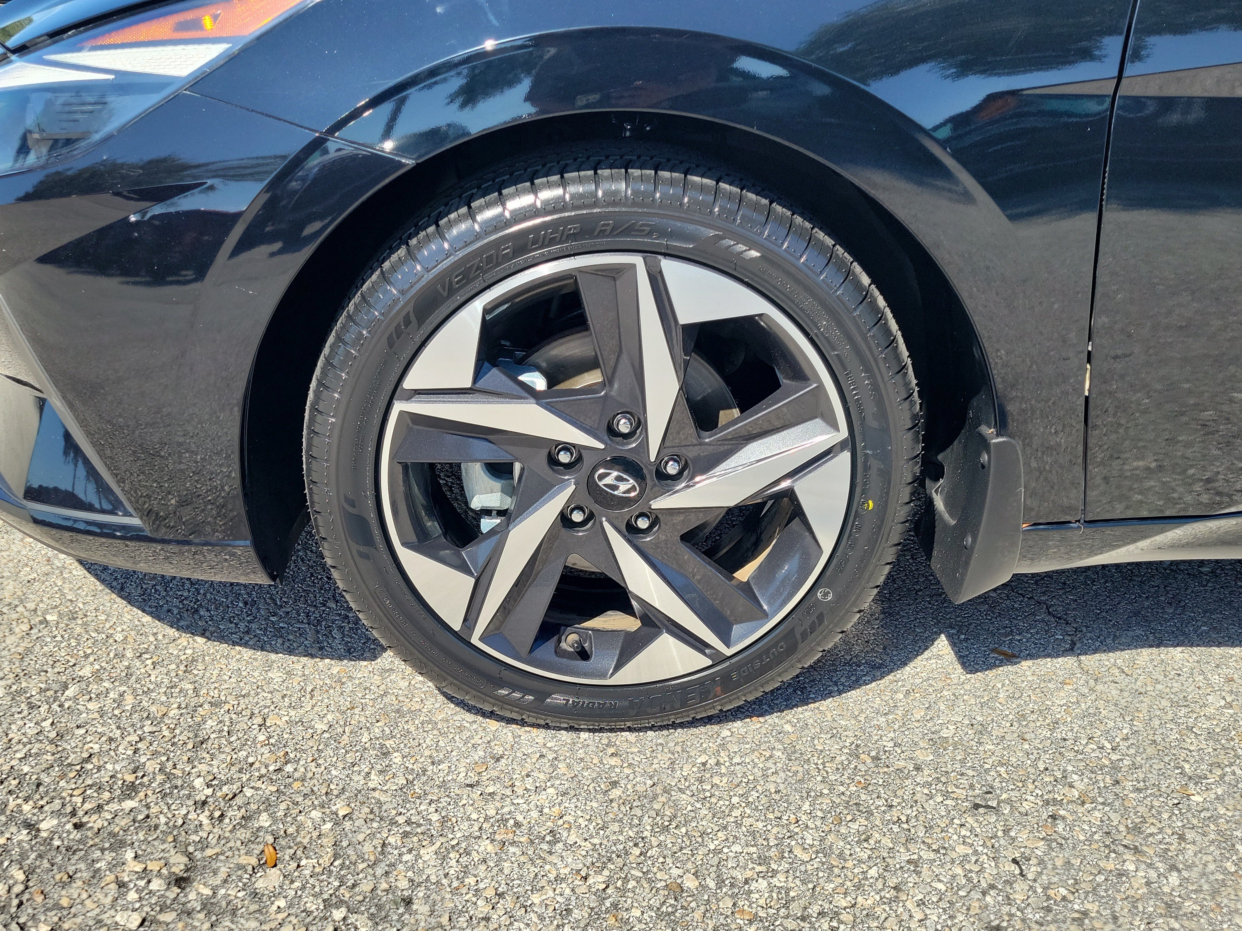 Used 2023 Hyundai Elantra SEL w/ Convenience Package FWD image 5
