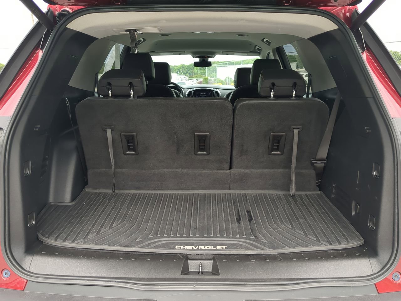 Used 2020 Chevrolet Traverse RS FWD image 11