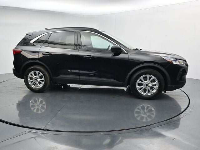 Certified 2023 Ford Escape Active AWD/4WD image 12